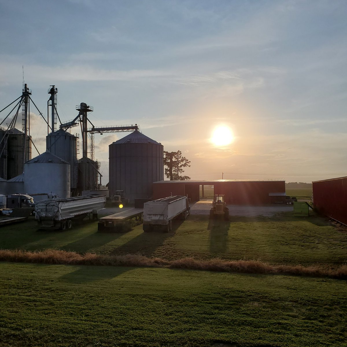 Armstrong Farms Sunset! #cornharvest #hydecountync