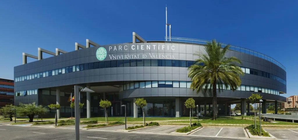 iambiente's tweet image. #DeepCube -&amp;gt; #InteligenciaArtificial de la @UV_EG, en respuesta al #CambioClimático

El proyecto acaba de ser seleccionado por el programa marco europeo #H2020 y proporcionará soluciones ambiciosas a problemas que implican alto #ImpactoAmbiental y social

iambiente.es/2020/09/deepcu…