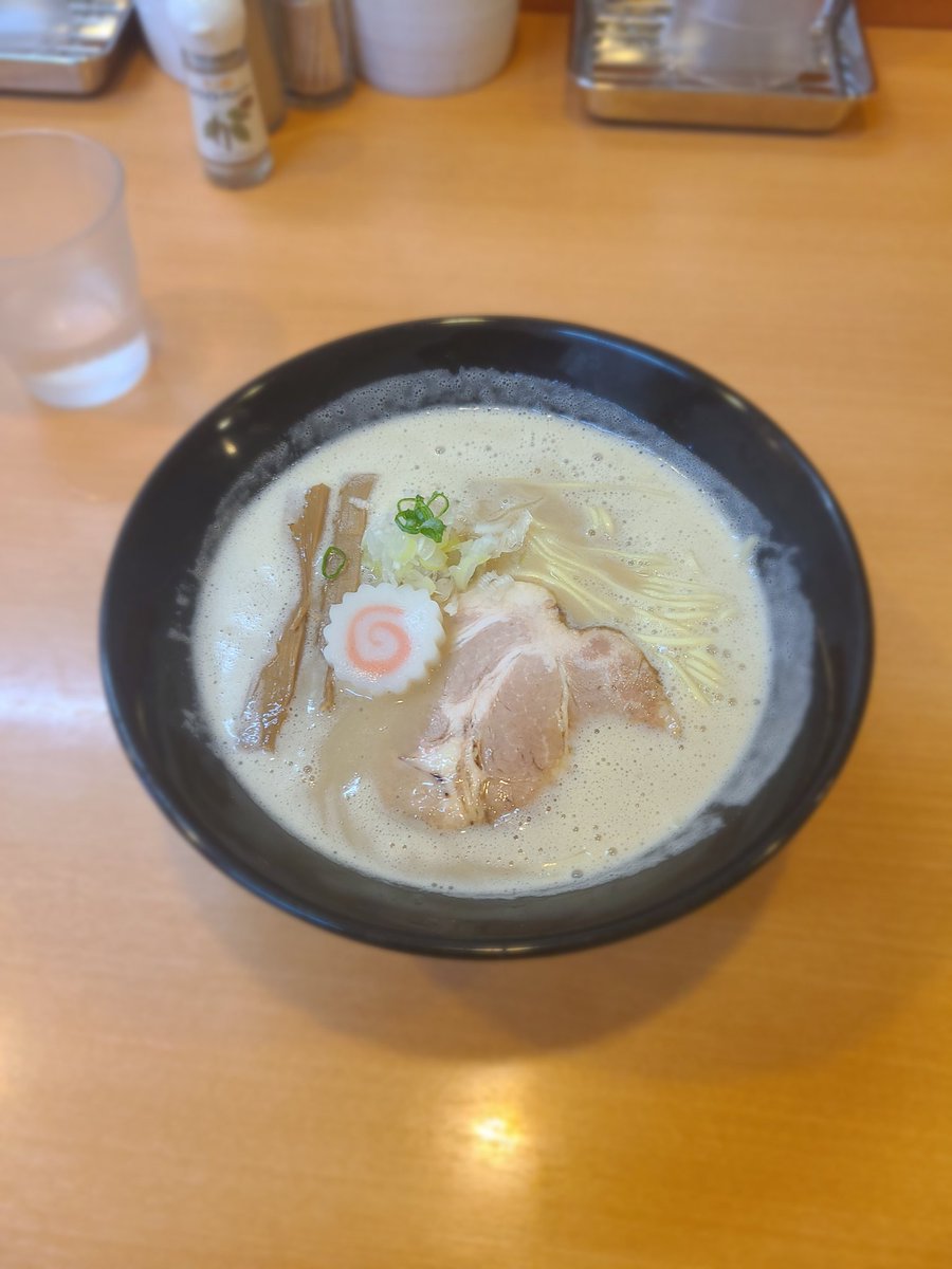 Tacosanchang's tweet photo. 伊勢に到着しましたー🌟
ちょうどオープン前に着いたからさっと昼��ラーメン🍜
#ラーメン #毎日日曜日 #自動売買  #QubitTech #CCN https://t.co/UTPmo4CALE