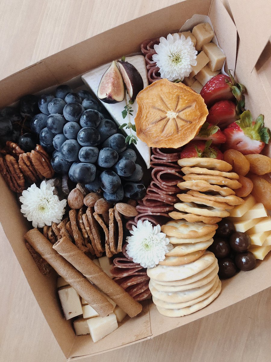 nikki poki evans tweet media