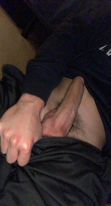 You up? ;) https://t.co/8uj5AIT6dB