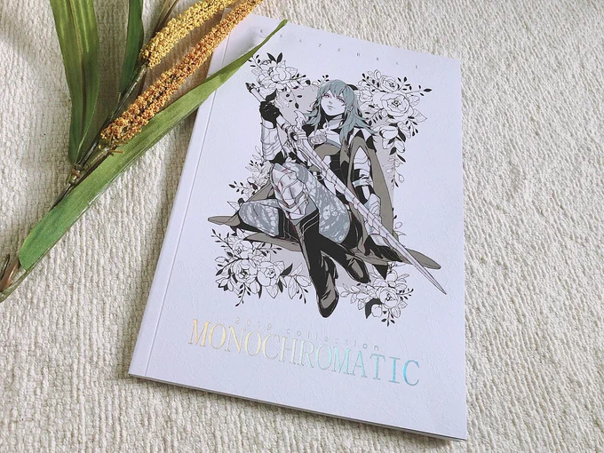 Preorders for my Monochromatic zine is open again for those who missed it last time. I hope to ship these out in November.✨International orders are OK for the book!✨ This is the last time I'm reprinting it so please grab it while you can.

Online shop: https://t.co/TquW6OPiEG 