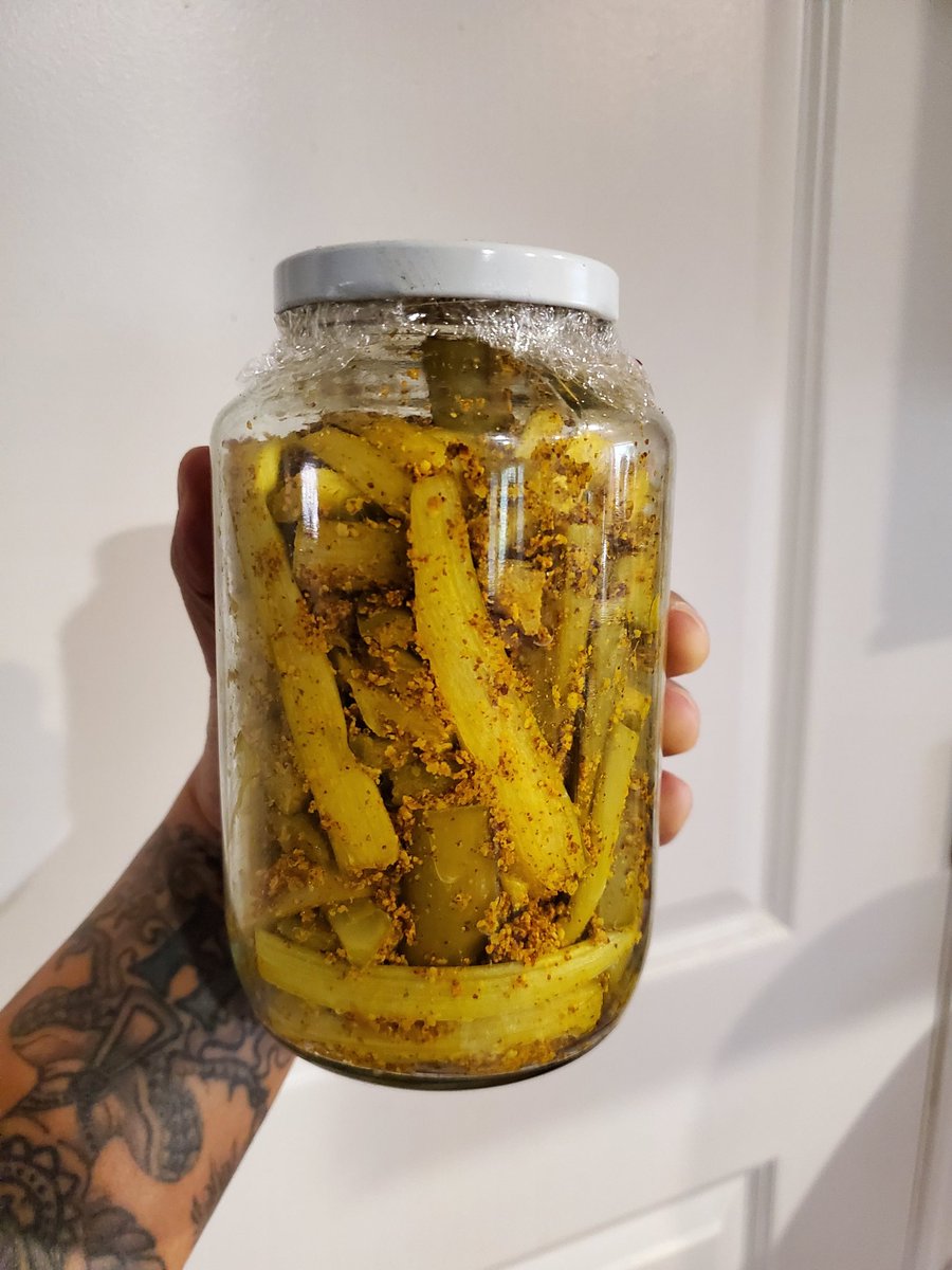 ७ दिन भो कर्कलो खाँदेको। आज येन्या पूनी हो र कर्कलोको अचार खाने दिन। एकदम मिठो र बनाउन पनि सजिलो +
#achaar #nepalifood #nepal