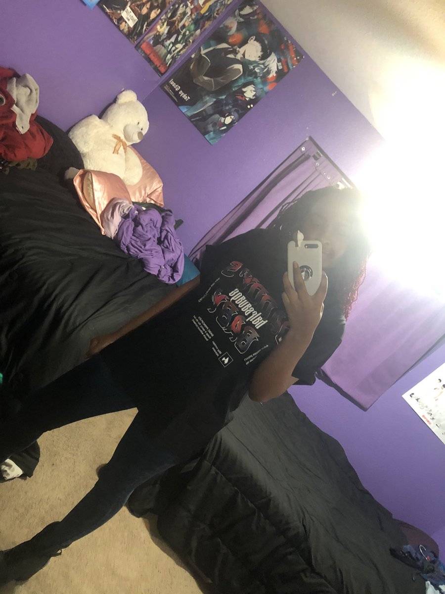 MimiChimin's tweet photo. Even though I live on the west coast of the US I got my stuff fairly quickly 😍 I love all the Half Savage shirts that I received from @pavelphoom thank you very much sir. I’ll treasure these shirts forever. Can’t wait to see the next collection ❤️ #pavelphoom #halfsavage #pavies https://t.co/bEUSNhz10v