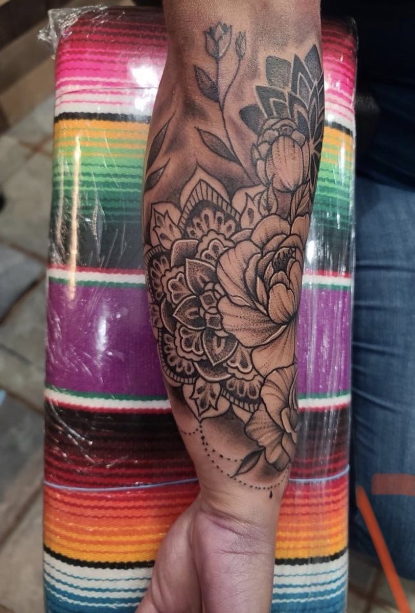 vbgirlie's tweet image. 3.5 hrs later  🥵💉 #newestaddition