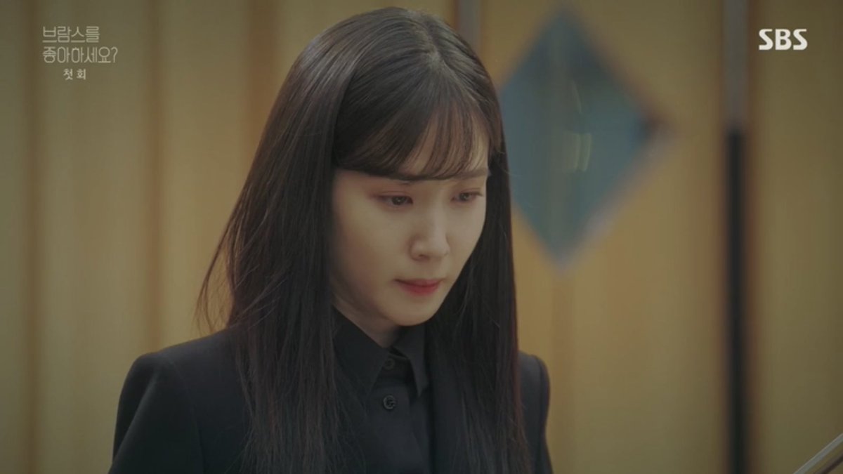 — Ep 1well, sorry conductor-nim. you don’t need to be that harsh to her, she just want to play at the recital. it hurts so much, that all Chae Songah wants is just to pursue her dream to become a Violinist