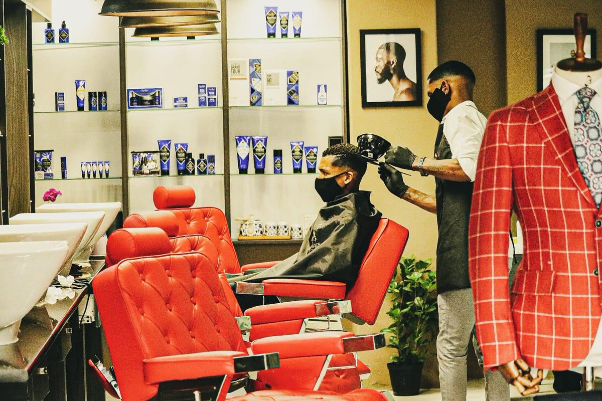 AlukieSblinke's tweet photo. Hello guys, it's been a month my big brother has opened a beautiful Barbershop. We are at Stein’s Place, 274 Francis Baard street, Pretoria CBD, All I'm asking is RETWEET when seeing this on your timeline please. Our customers might be on your timeline. PLEASE. 🙌🙏❤️ https://t.co/Q5SQpztrYY