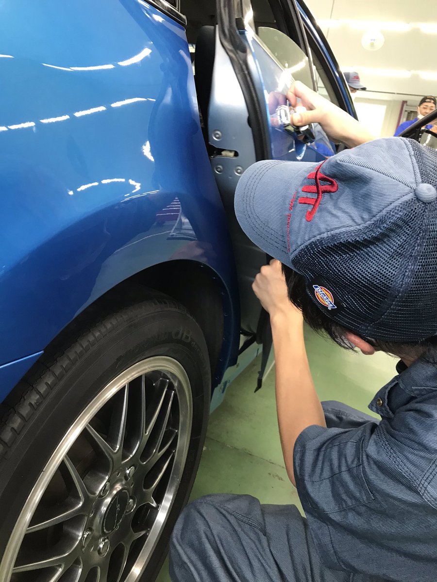 埼玉自動車大学校 公式 No Twitter 総合車体整備科1年生です ドアつきました が 立て付け調整 が待っています O 閉まり具合 前と後ろのドアの隙間と美観を極めます 埼玉自動車大学校 さいじだい Siat 日産 ティアナ 板金整備 車好きと繋がり 埼玉自動車大学校 公式 No Twitter 総合車体整備科1年生です ドアつきました が 立て付け調整 が待っています O 閉まり具合 前と後ろのドアの隙間と美観を極めます 埼玉自動車大学校 さいじだい Siat 日産 ティアナ 板金整備 車好きと繋がり