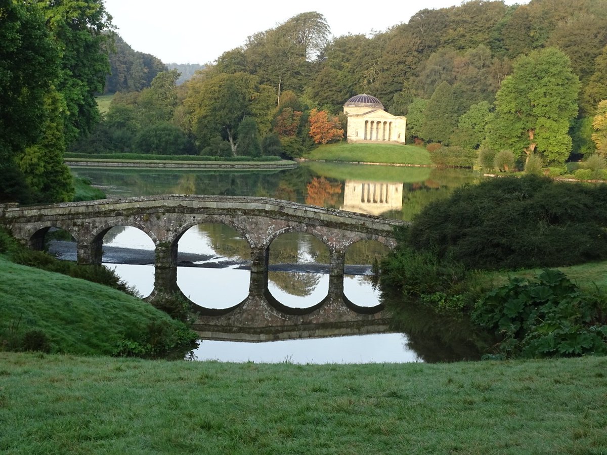 You can't beat an early morning walk in a beautiful place -  <a href="/ntstourhead/">Stourhead</a>
.
#atonewithnature
#outdoorlove
#landscapephotography
#sonycamera
#nationaltrust
#placestovisit
#Wiltshire