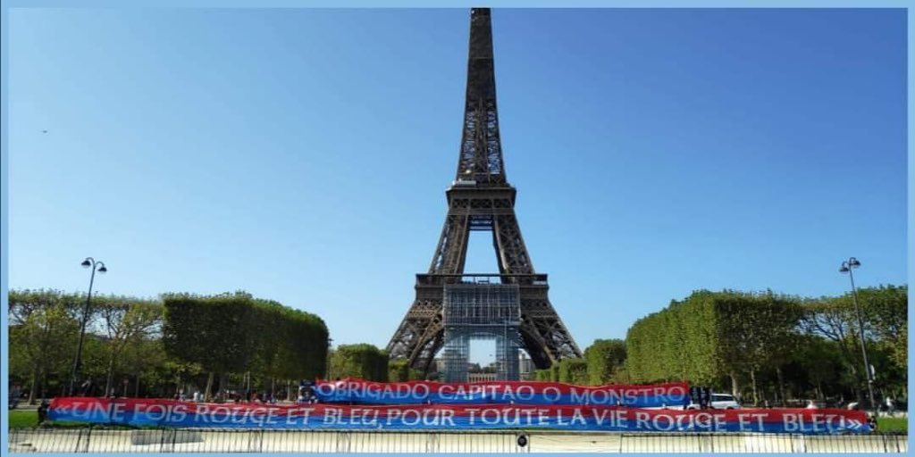 tsilva3's tweet photo. J’ai été très touché par cet hommage, merci ! Paris et la France resteront pour toujours dans mon cœur, des joyeuses années vécus là bas. https://t.co/qxp8WfwHP3