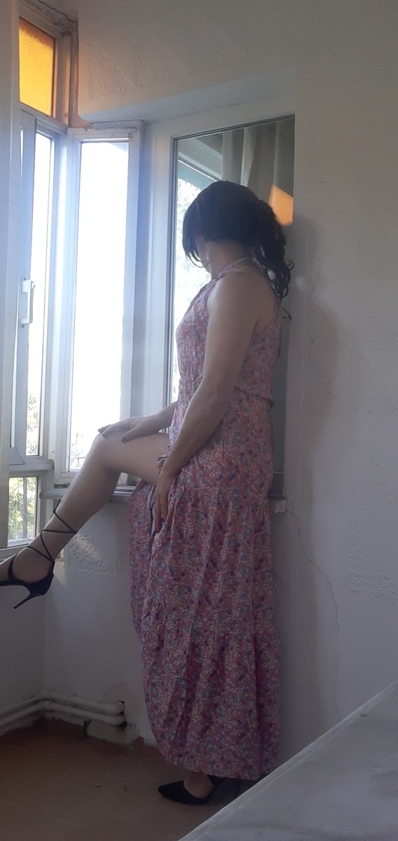AslHancd's tweet photo. Geceniz güzel huzurlu olsun tatlı rüyalar iyi uykular dilerim 
🥰🥰♥️♥️👗👗👠👠🍷🍷🍾🍾 https://t.co/EoL8kF9Rk2
