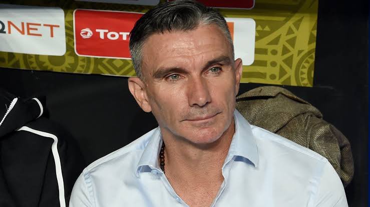 panafricanfoot's tweet photo. #Égypte Patrice #Carteron quitte le @ZSCOfficial quelques semaines avant les 1/2 finales de la #CAFCL après avoir payé 250k$, clause pour se libérer de son contrat. Ce qui veut dire qu’il a une offre lucrative prête. Grosse claque pour Mortada Mansour pdt du @ZSCOfficial https://t.co/evaaO1DH47