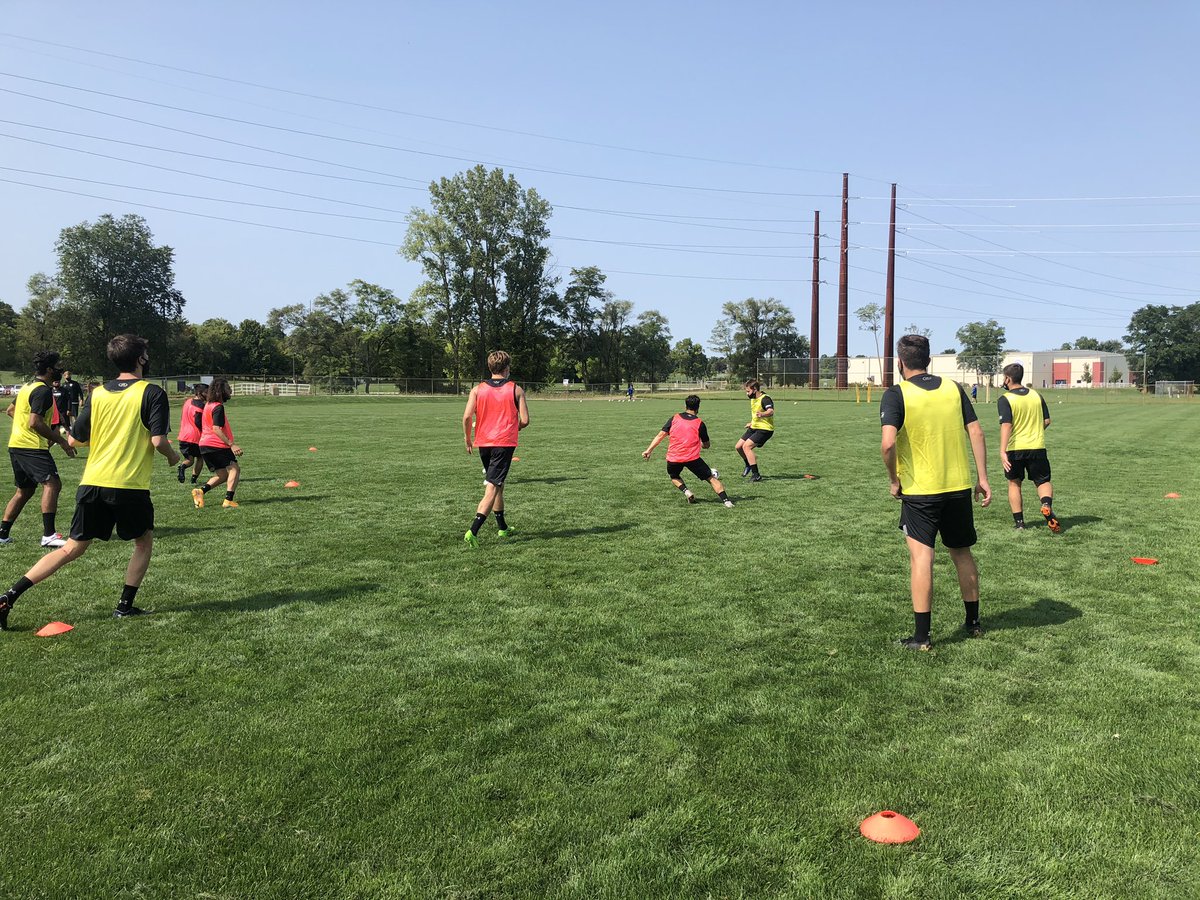MastodonMSoccer's tweet photo. First day of training ✅⚽️ 
Good to be back on the field ! https://t.co/M6RuMGgwmK