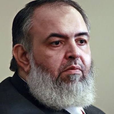 elmazloooom's tweet image. انا لست اخوانى وهذا شرف لا ادعيه لنفسى
انا من اتباع الشيخ حازم شرفت بمصاحبته فى العديد من المسيرات ومن قبل الشيخ حازم كنت ملازم الشيخ فوزى السعيد قال لنا فى أول خطبة بعد الثورة ان   الاخوان هم رجال المرحلة وعلينا أن نتبعهم ونتوحد معهم اما بالنسبة للاخطاء فمن منا لم يخطئ؟