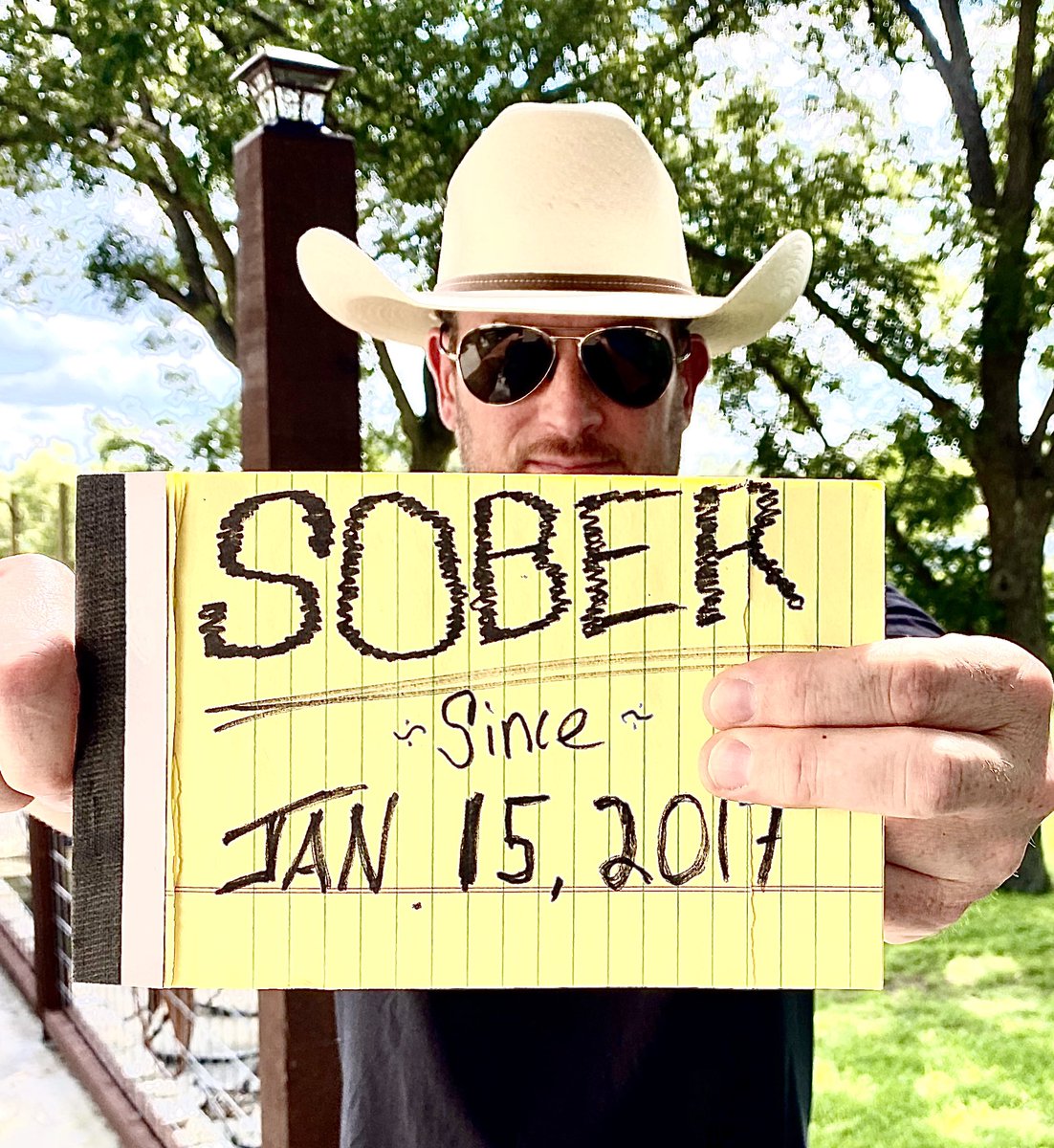 scottyband's tweet photo. SOBER since Jan 15, 2017. 
not a drop. 
#soberlife https://t.co/yysjLeGDuN