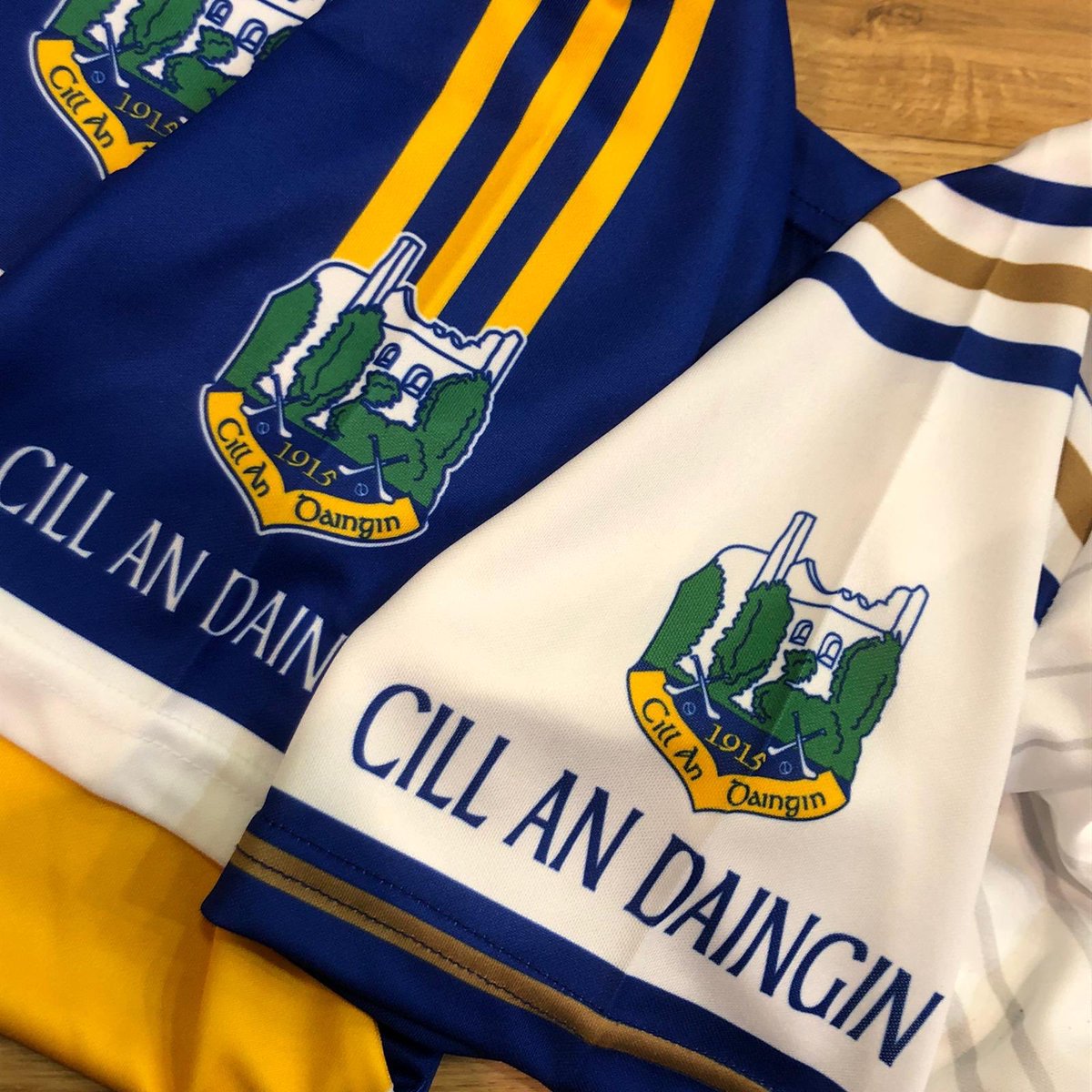 SportsmansDream's tweet photo. 🇺🇦🇺🇦🇺🇦 💫 It’s that Special time of year - County Final Weekend !!
,,,Lots of Kiladangan Gear in store 💫 #DanBreen #GAA #Family #TheToughest #LocalParish @SportsmansDream @KiladanganGAA https://t.co/dqRypFlUk5