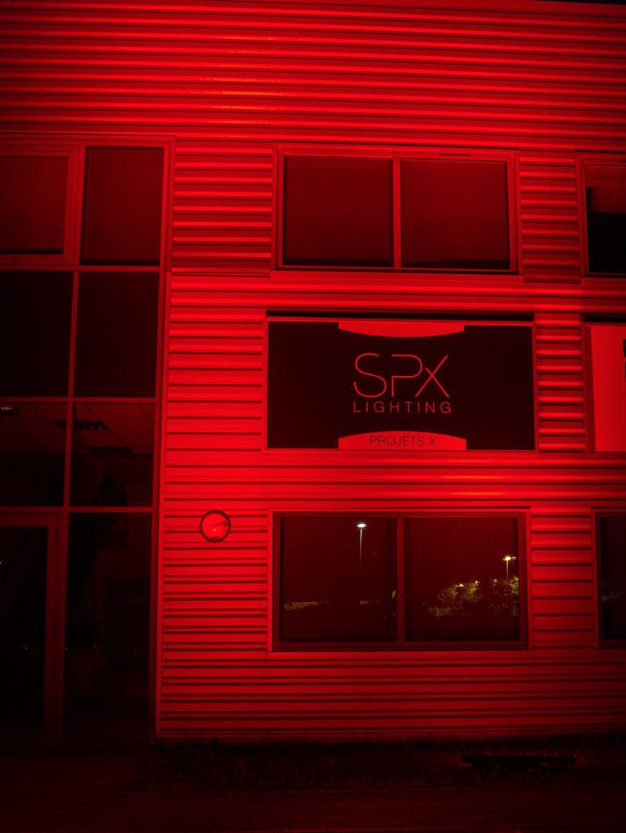 LightingSpx's tweet photo. Alerte rouge pour que les métiers du spectacle survivent https://t.co/qIrTY79rUQ