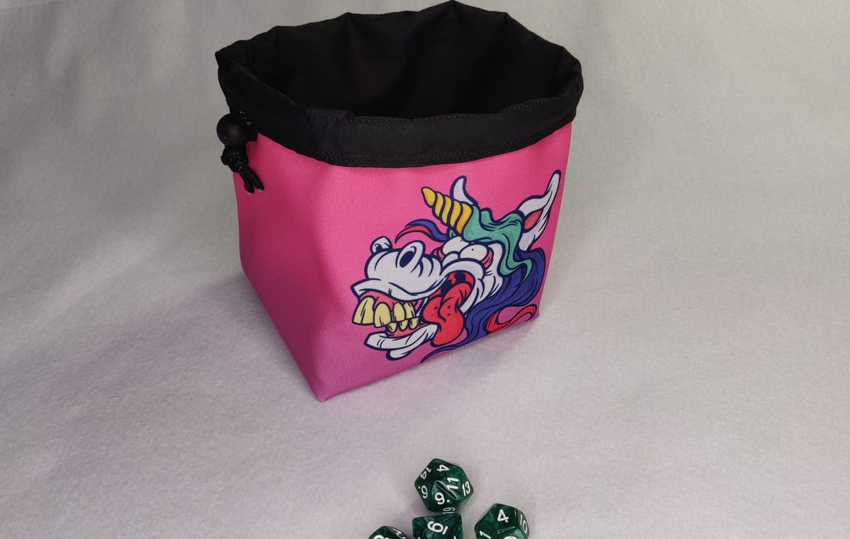bags4dice's tweet photo. Anybody need a crazy unicorn? 

#boardgames #tabletopgaming #dnd #dungeonsanddragons #dicebag #deckbag #tilepouch #ttrpg #unicorns #crazyunicorn #fancydicebag #fantasy #druid https://t.co/EsiHrX02Wa https://t.co/Fdq4lBDzEo