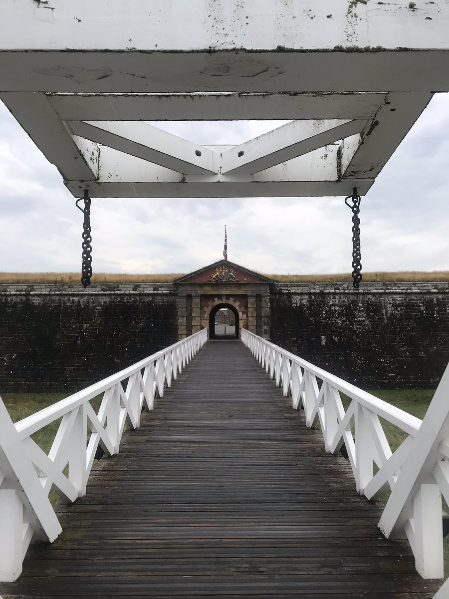 kilted_guide's tweet photo. #fortgeorge - artillery fortress designed to keep the Highlands in check after Culloden #STGAguides #bluebadgetouristguide #qualifiedtouristguide #professionaltourguide #scotlandtravelguide https://t.co/DNyvB7NidH