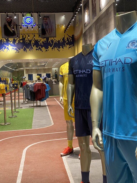 N__F___C's tweet image. 🔴

وبمناسبة فوز #العالمي ،،،،،،
10 تيشرتات مقدمه من الذهبي الداعم 
@abu_mishriy  لجمهور #النصر ،،،،

السحب من 🔁 بعد 24 ⏱

فالكم التوفيق 💙💛والقادم اجمل🌹
 #النصر_سباهان