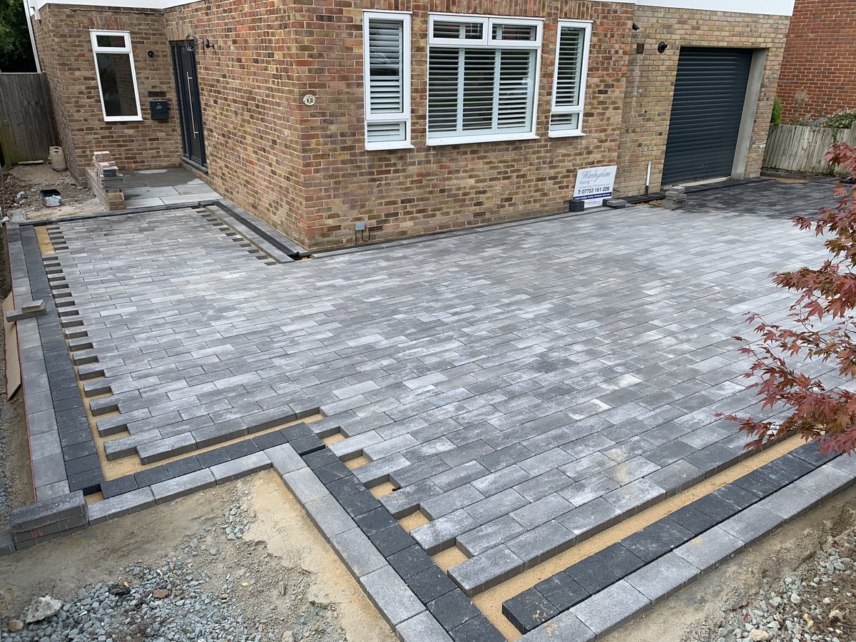 Warlingham Paving & Brickwork LTD tweet media