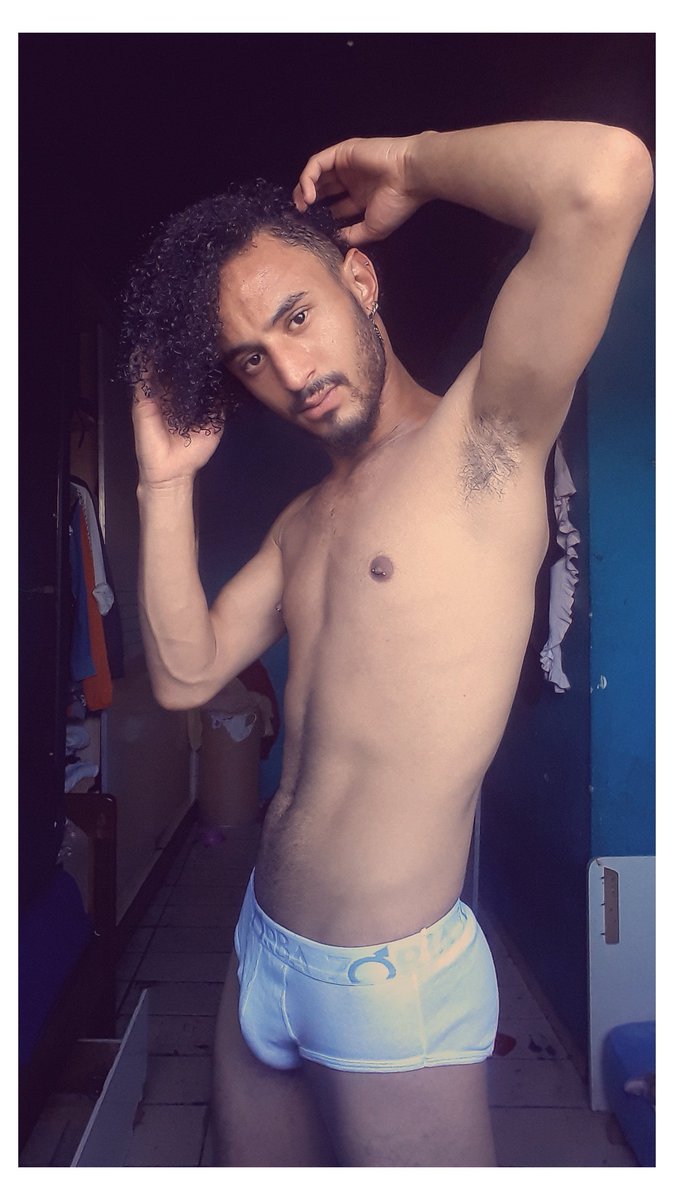 naughty boy!
do you like a skinny and naughty boy?
#naugthty #skinnyboy #underwearfan 
@na_maala  @voyeurista_  @WDSNSP @Safadinhotwbol1 @malas_brasil  @SiteMalicia @SiteGAROTOS @BootyAndBulge