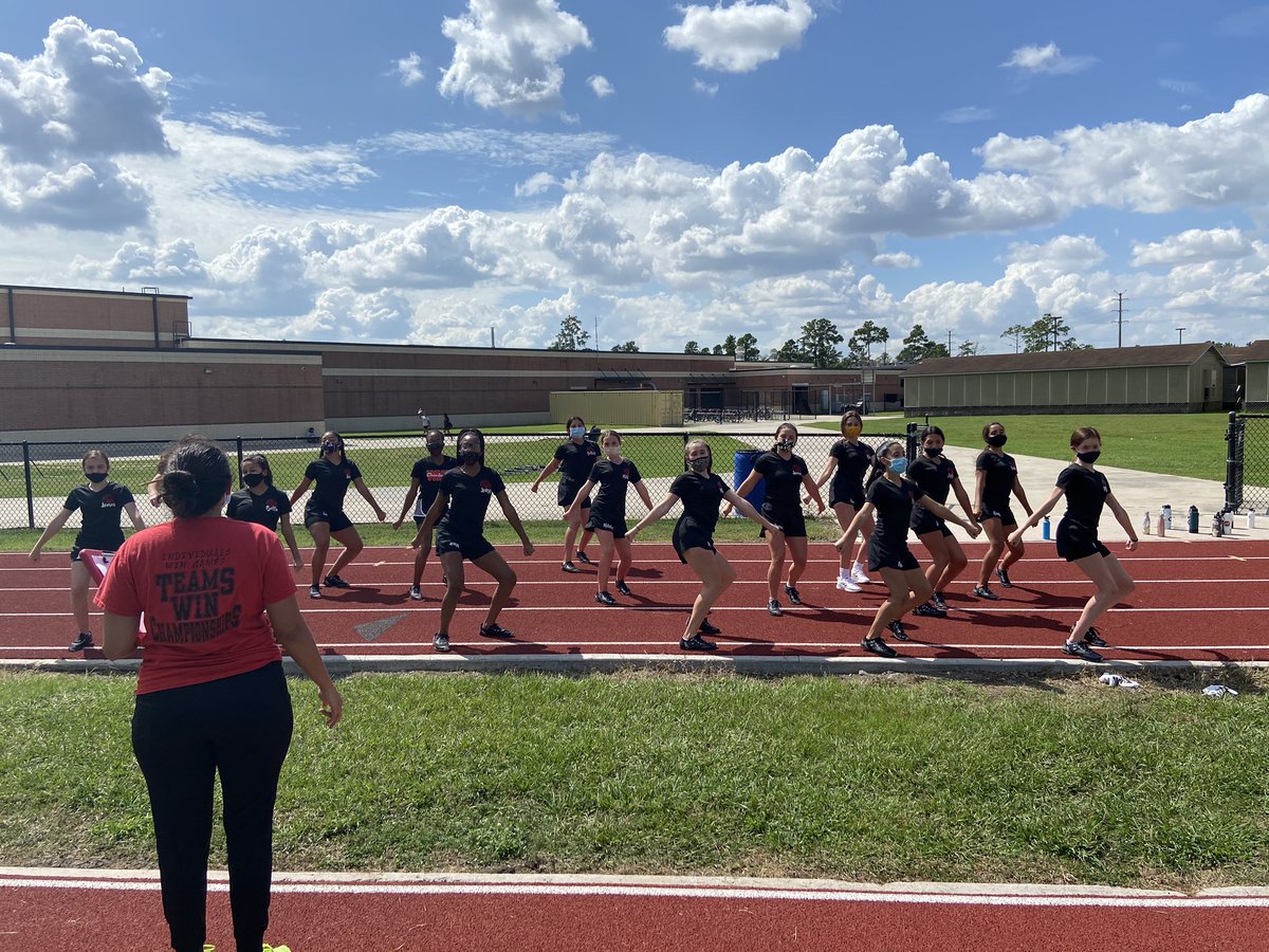 HumbleISD_WMS's tweet photo. Our cheerleaders have been practicing and are ready to cheer on our football teams! Shout out to coach Kallus! #BeEliteWMS 🦁💯 https://t.co/QmxwkEbSjz