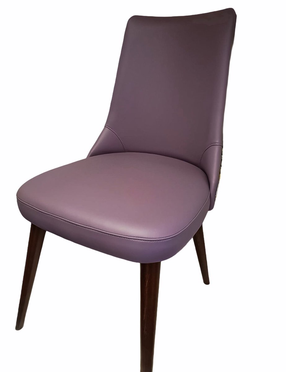 #bespokefurnituremaker #furniture #furnituredesign #contractfurniture #contractfurniturecompany #contractfurnituresupplier #design #interiordesign #interiors #furniturelovers #workplace #sidechair #diningchairs #chair #chairdesign #deepbuttoning  #manufacturers #justpscontract