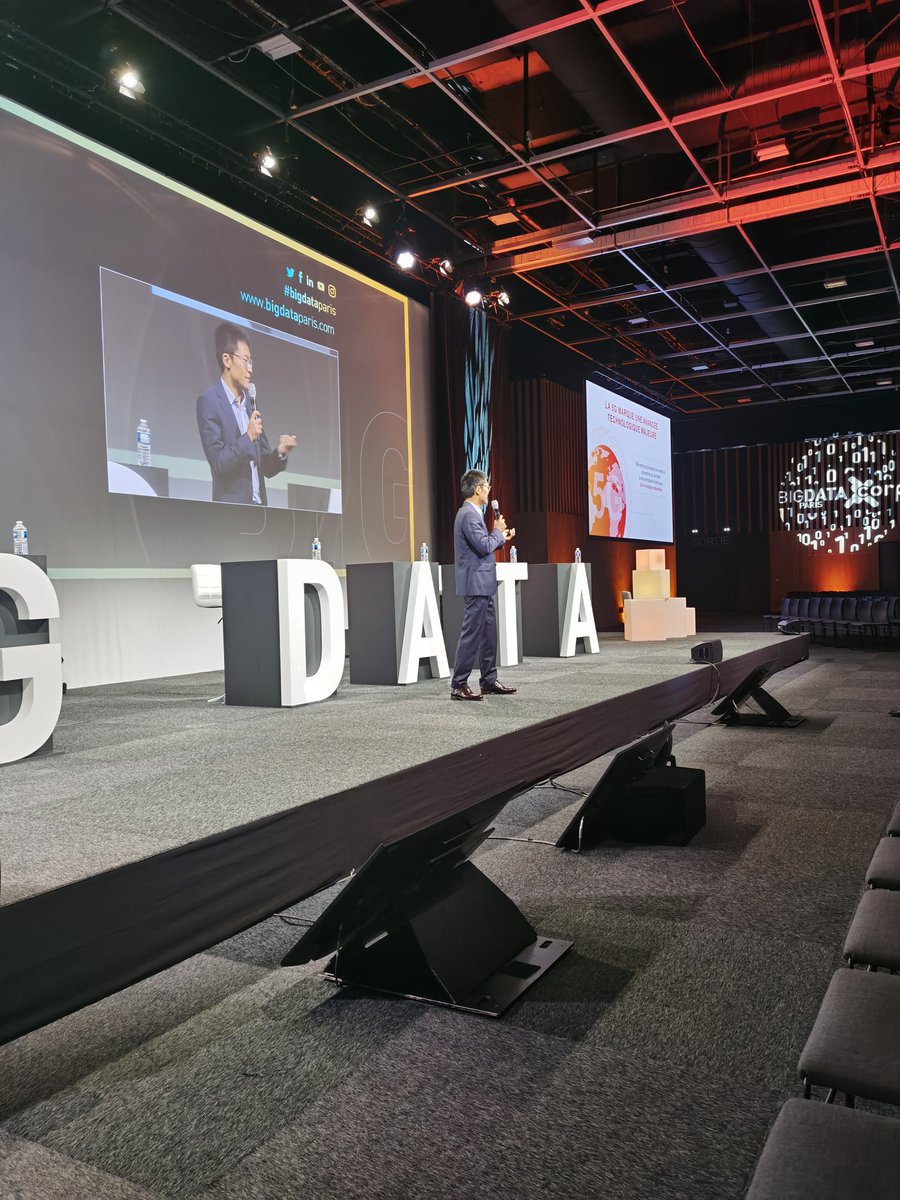 Merci au salon « Big Data Paris » de m’avoir permis d’animer, aujourd’hui, une conférence sur la 5G et ses bénéfices. 
Comme je l’expliquais ce matin, la 5G constitue une avancée technologique majeure, la promesse d’une meilleure connectivité.