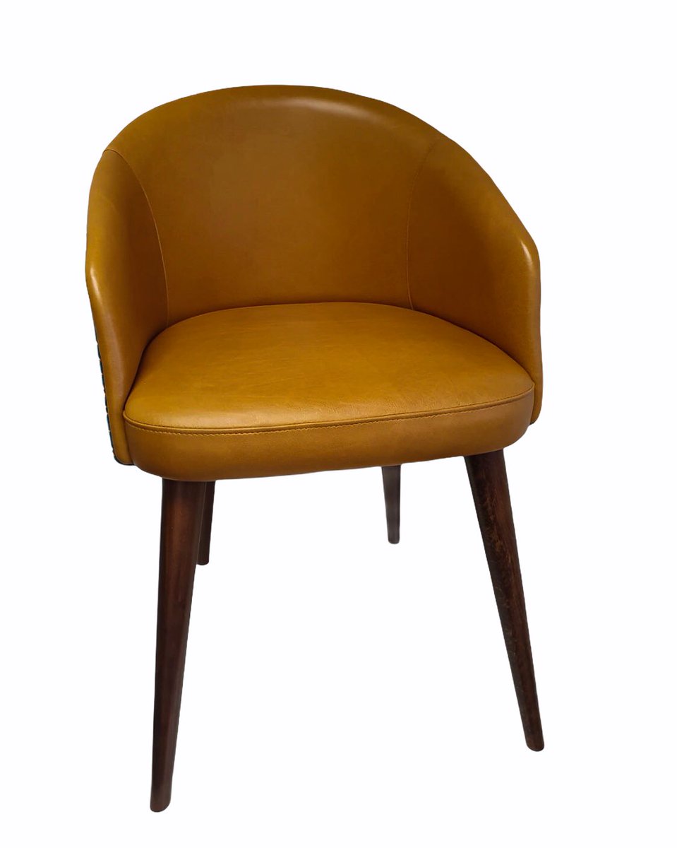 #bespokefurnituremaker #furniture #furnituredesign #contractfurniture #contractfurniturecompany #contractfurnituresupplier #design #interiordesign #interiors #furniturelovers #workplace #sidechair #diningchairs #chair #chairdesign #deepbuttoning  #manufacturers #justpscontract