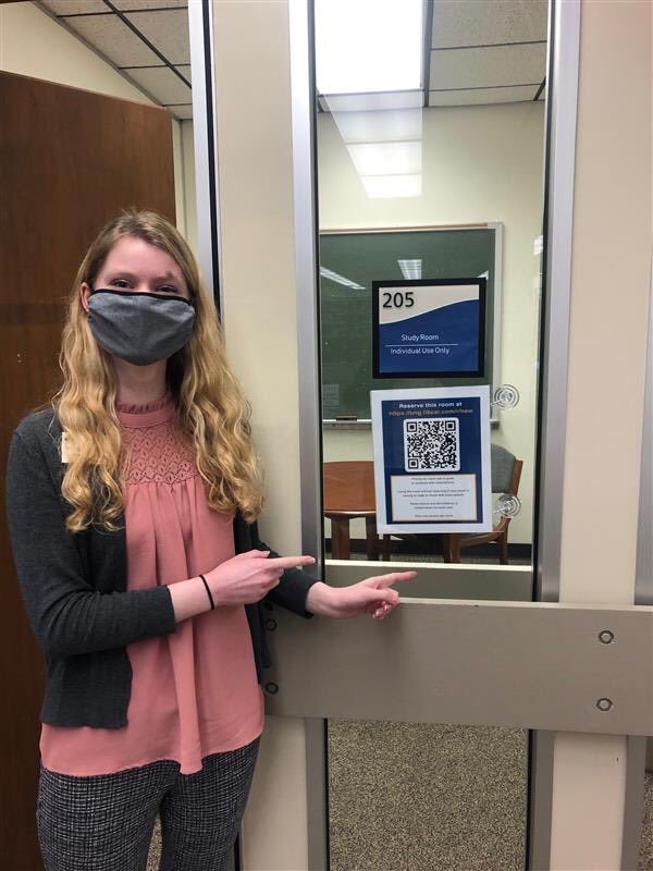 UNGlibraries's tweet photo. Study rooms in Dahlonega and Gainesville are back in action! You can reserve a room for up to an hour a day, 4 days a week! To reserve a room go to- https://t.co/0evVKaHq51 or scan the QR code on the sign! (Rooms are for individual use only) https://t.co/Z1FNG5r2YT