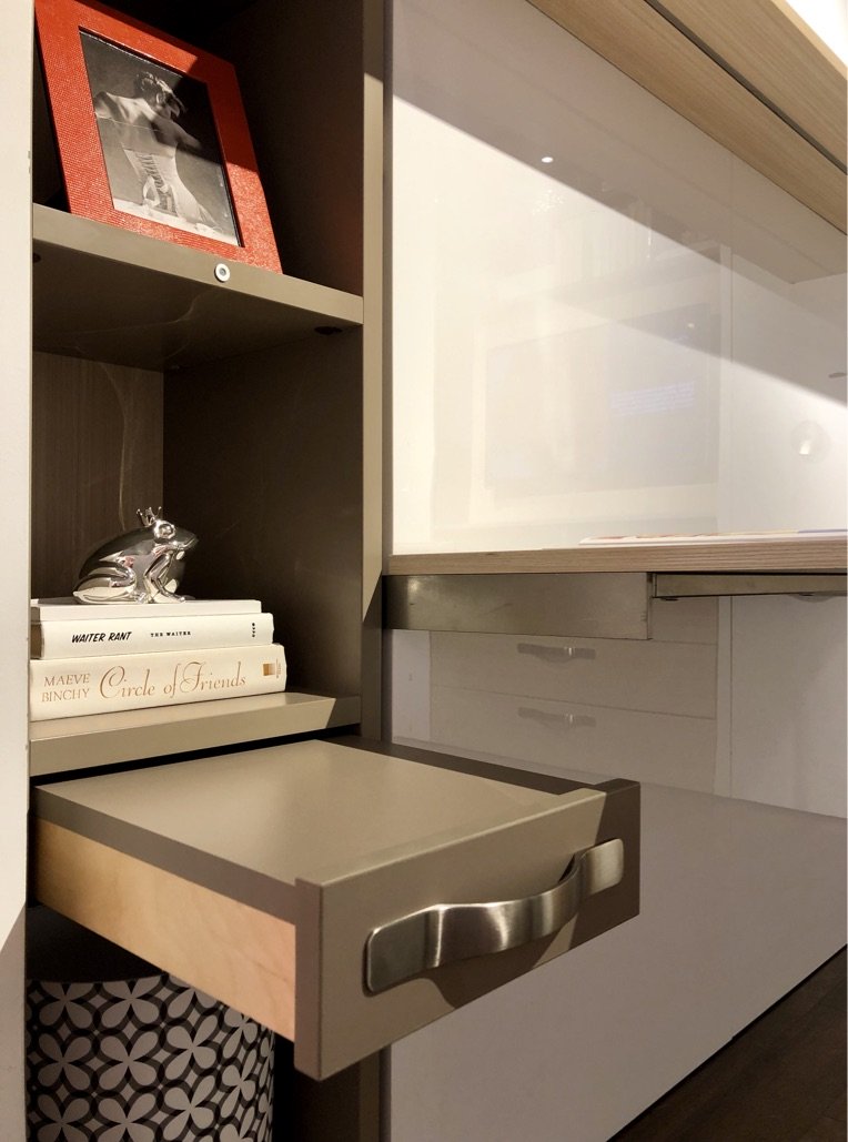 Closets's tweet image. A Multifunctional Wall-Unit Performing Tricks. bit.ly/3kdoVOa
#TransformationTuesday #TransformTuesday #TrendyTuesday #TechTuesday #GoodNewsTues #TakeMeBackTuesday #transformhome #interiordesigner #interiordesign #customcabinetry #closet #wallbed #NYC #westchester