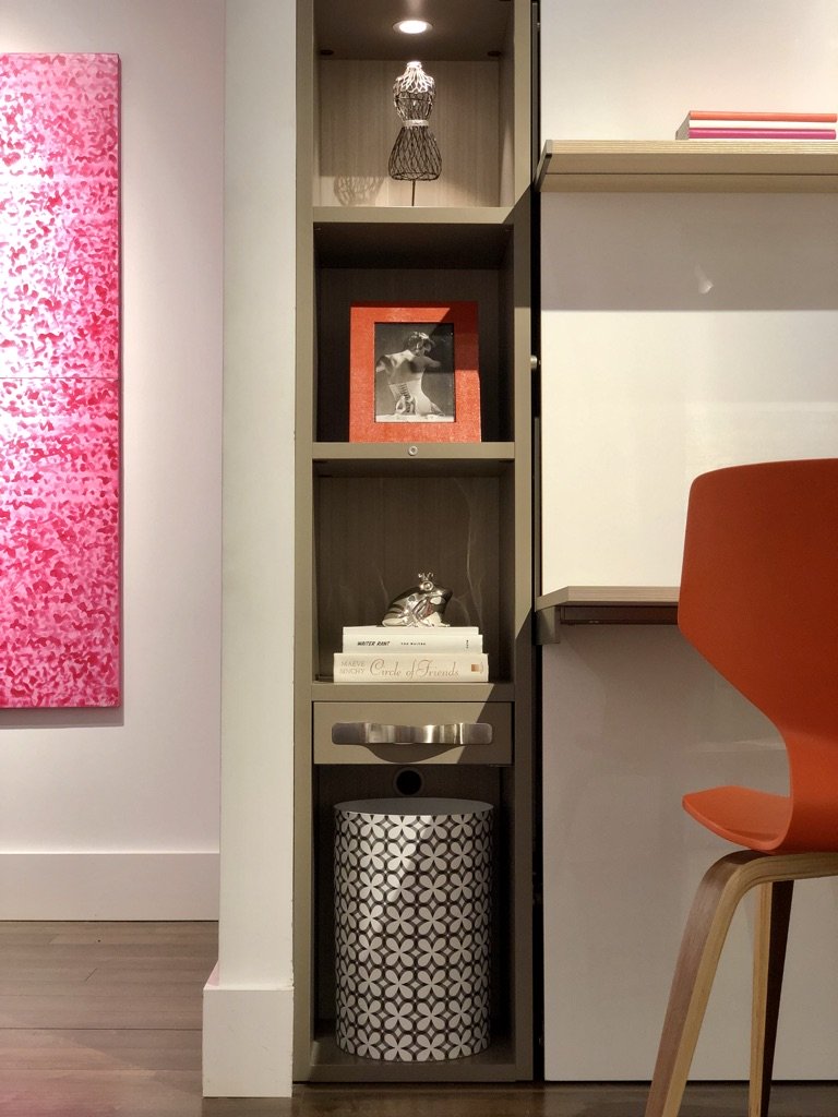 Closets's tweet image. A Multifunctional Wall-Unit Performing Tricks. bit.ly/3kdoVOa
#TransformationTuesday #TransformTuesday #TrendyTuesday #TechTuesday #GoodNewsTues #TakeMeBackTuesday #transformhome #interiordesigner #interiordesign #customcabinetry #closet #wallbed #NYC #westchester