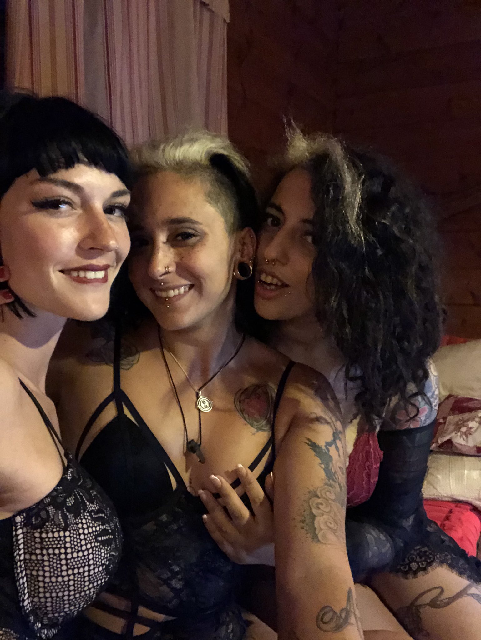 TW Pornstars - Knivy - Nyo. Twitter. Sur cam4 room :knivy @xminakali @ Midnaxsg venez ca va. 8:29 PM - 15 Sep 2020