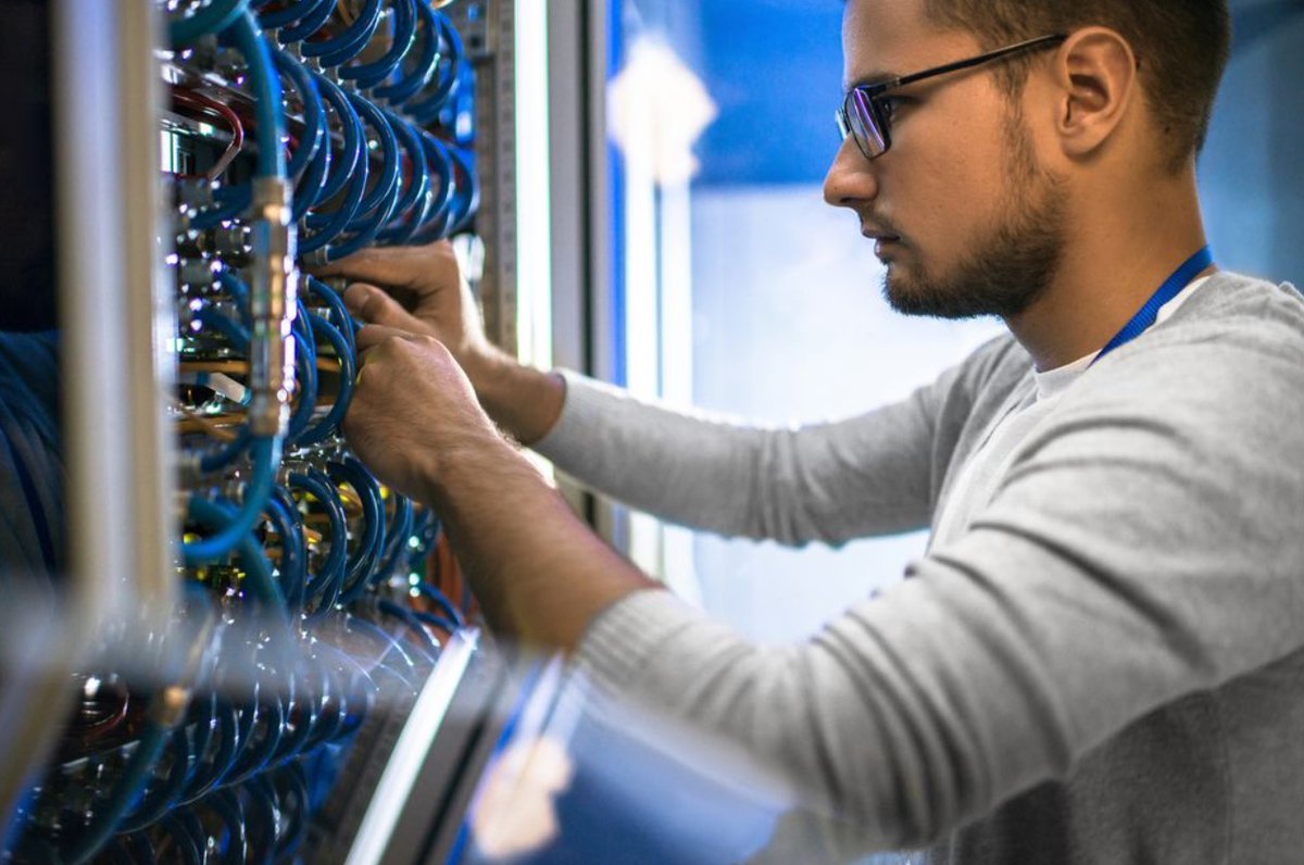 LegrandNA's tweet photo. Simplify your rack setup and management with @Raritan's easy-to-deploy intelligent PDUs.  #IntelligentPDUs #MoreThanPower https://t.co/ZMjtvn2T8e https://t.co/iUD70AKjer