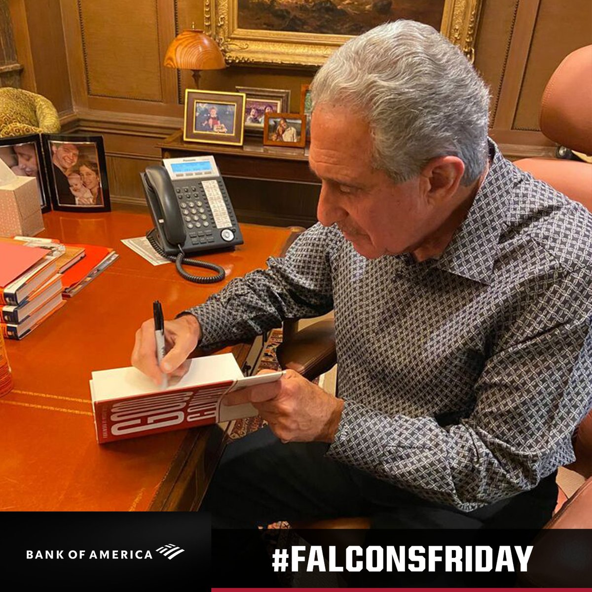Happy #FalconsFriday!

We have 10 Arthur Blank signed copies of 'Good Company' to give away. 

RT for your chance to win!