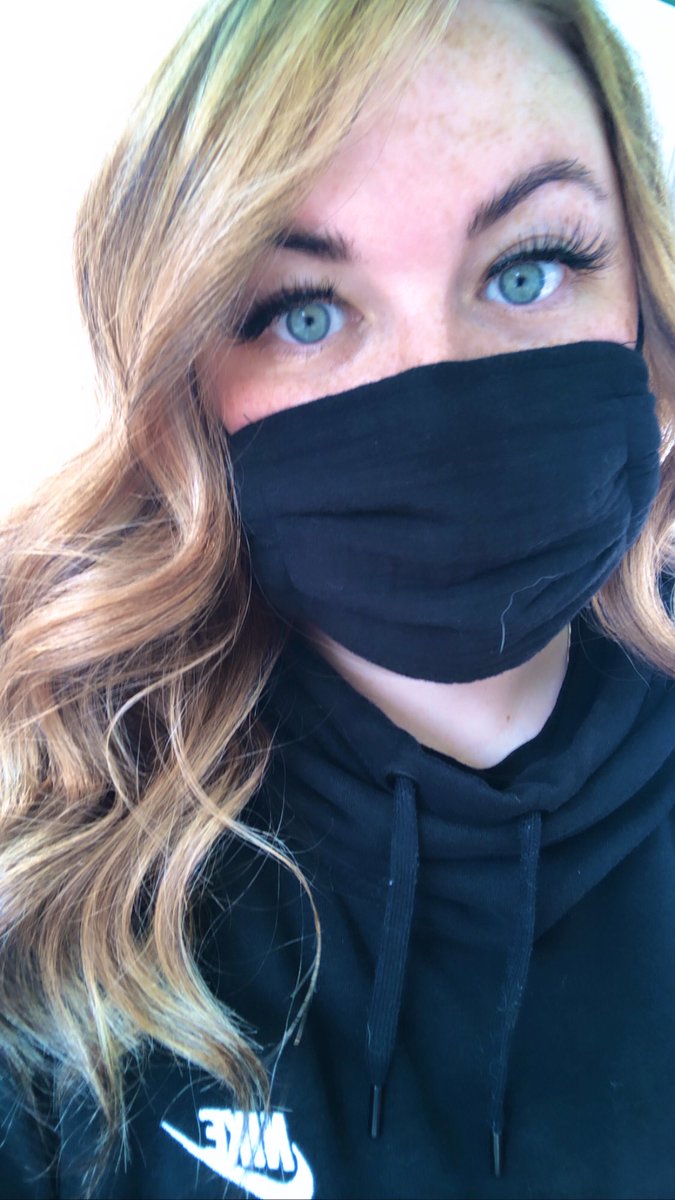 Salty_Shorts's tweet photo. Guys, it went from 55 to 85 and I’m wearing a black sweat shirt 🤣 send sos #sweatingtodeath https://t.co/4bkk511hFD