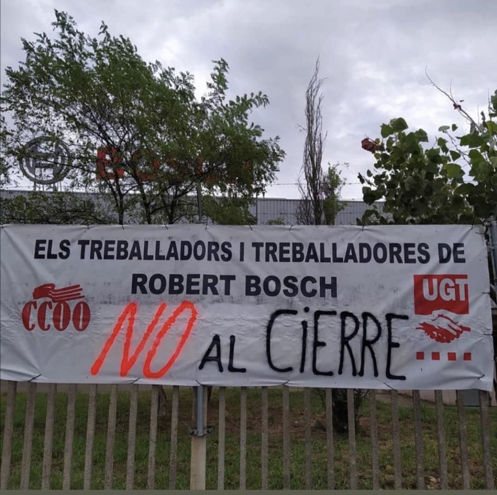 Guerrilleru1's tweet photo. #NoAlCierreBoschCastellet yo apoyo salos trabajadores , animo y fuerza para luchar 💪💪💪💪 https://t.co/4QagzPhmHU