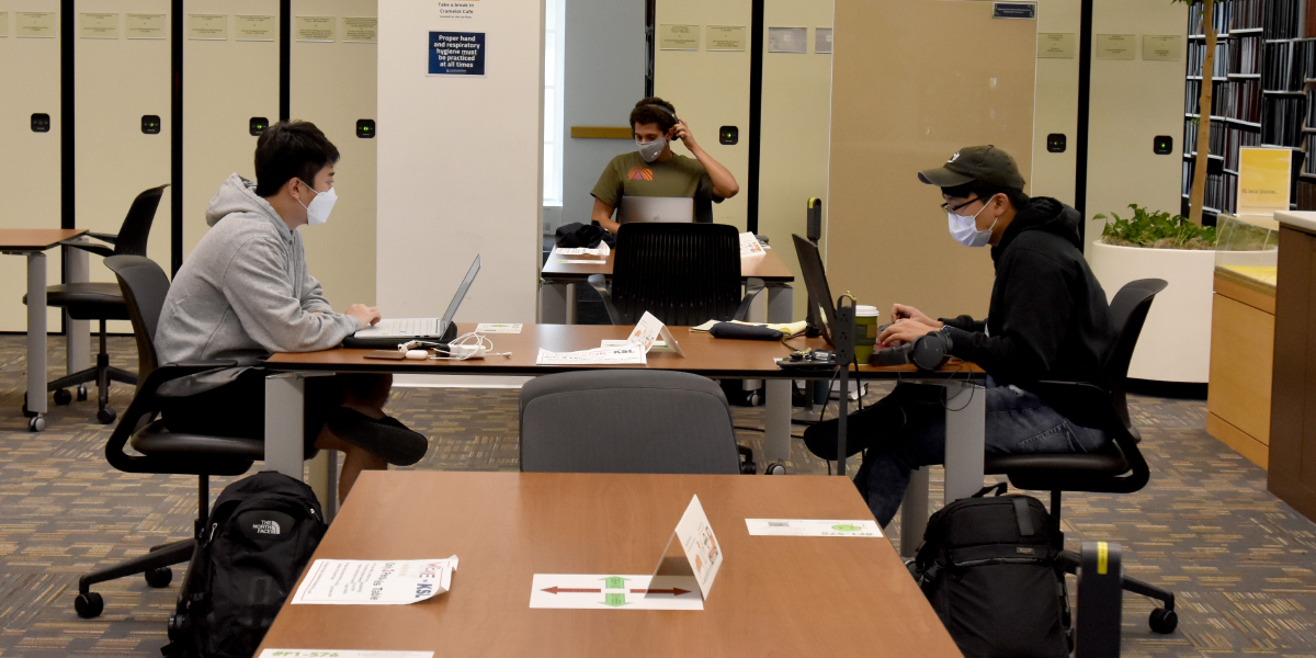 cwru's tweet photo. Take a virtual tour of @kelvinsmithlib via our Instagram story. https://t.co/aQVMMU9htX @CWRUAdmission #TuesdayTour #CWRU https://t.co/opJ3xlxba3