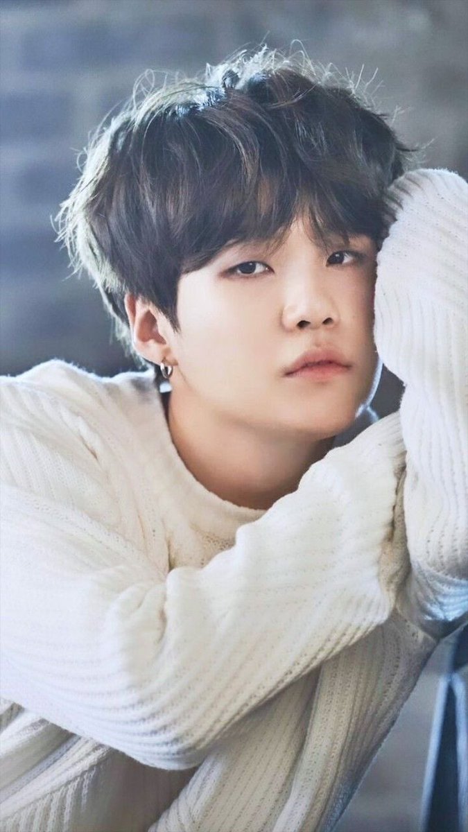 blackvelvetwor1's tweet photo. U AR e MY light 🥺 ARMY 🥺 
HE IS PRECIOUS 😫🥺😫🥺😫🥺😫🥺

#AReMY #BlueberryEyes https://t.co/3wf9UFM94Q
