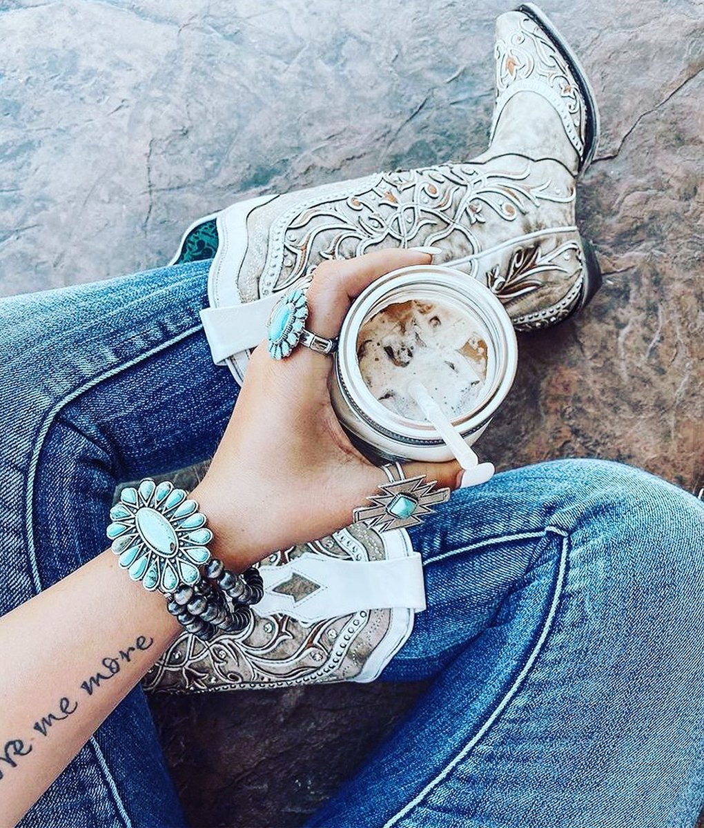 skipsboots's tweet photo. All you need is love, coffee and good boots. #skipsboots #corralboots #cowgirlboots https://t.co/xEDmB978Hn