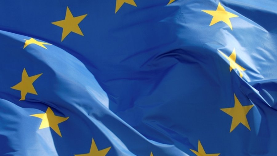 EESC_President's tweet photo. The EU has managed to preserve peace and democracy for 70 years. But we should not take them for granted. Our values and our democratic way of life should be defended and nurtured. These are critical times. #EUcivilsociety will redouble its efforts!  #DemocracyDay #rEUnaissance https://t.co/2Hd5ngA6YH