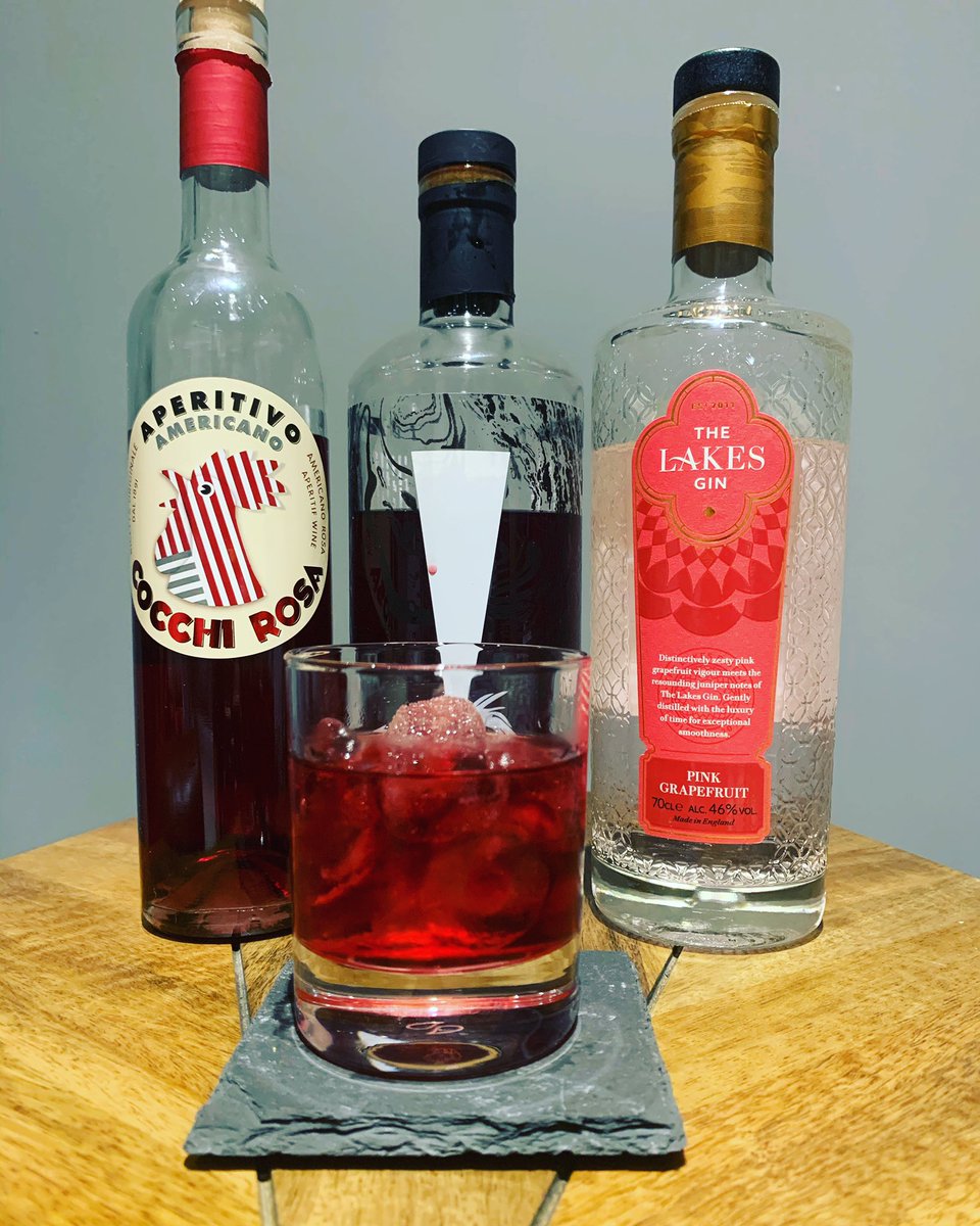 jennifermclaren's tweet image. Day two of #negroniweek and going with a take on a Rose negroni using @LakesDistillery pink grapefruit gin (gifted), @CocchiWinery Rosa, and @VICTORYLONDONUK bitters. It’s less intense than a red negroni and has bright citrus tones, but still has some bitterness to balance it.