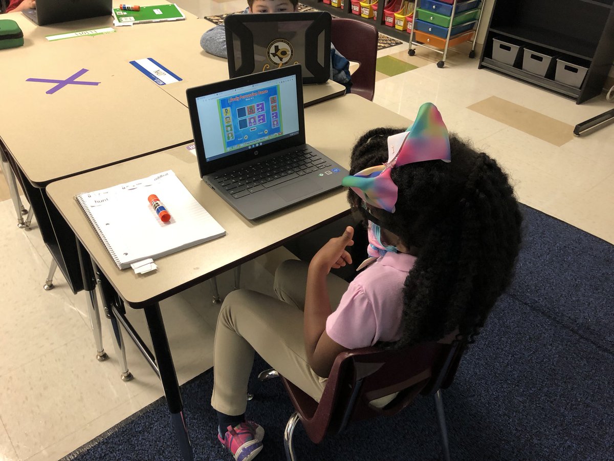annaluehoffman's tweet photo. 2nd grade had fun learning about patterns of 3 in music today and practicing that with body percussion moves! @CISDWalker   @OfficialCISD @CrandallBand https://t.co/oW1Vt147xl