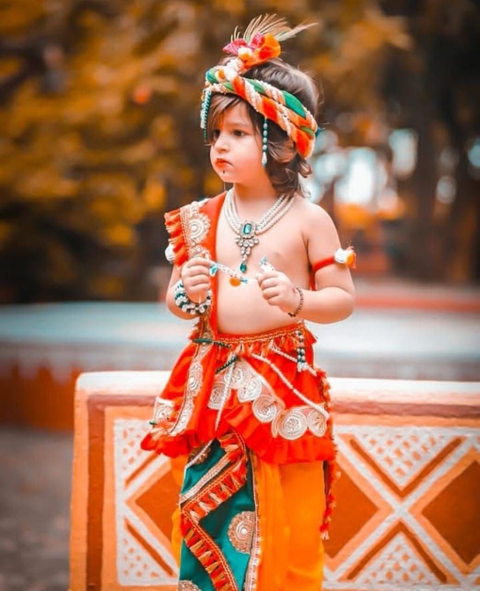 pruthvi4113's tweet photo. *અહંકાર માં એક*
*એવી ખુબી છે કે*
*તમને કયારેય*
*વિશ્વાસ નહી થવા દે*
        *"સાહેબ"*
 *કે તમે ખોટા છો*
 *જય શ્રી કૃષ્ણ* https://t.co/9PJ5IZzQGI