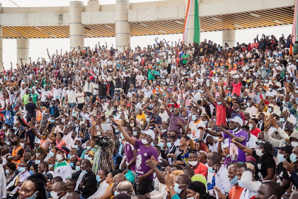 HamedBakayoko1's tweet photo. Jeunes de Côte d'Ivoire, c'est ensemble que nous devons réussir ! Restez concentrés sur l'essentiel, Restez concentrés sur la réalisation de vos projets !

#Jeunes #Ensemble #Restonsconcentrés https://t.co/t4meZNhozm