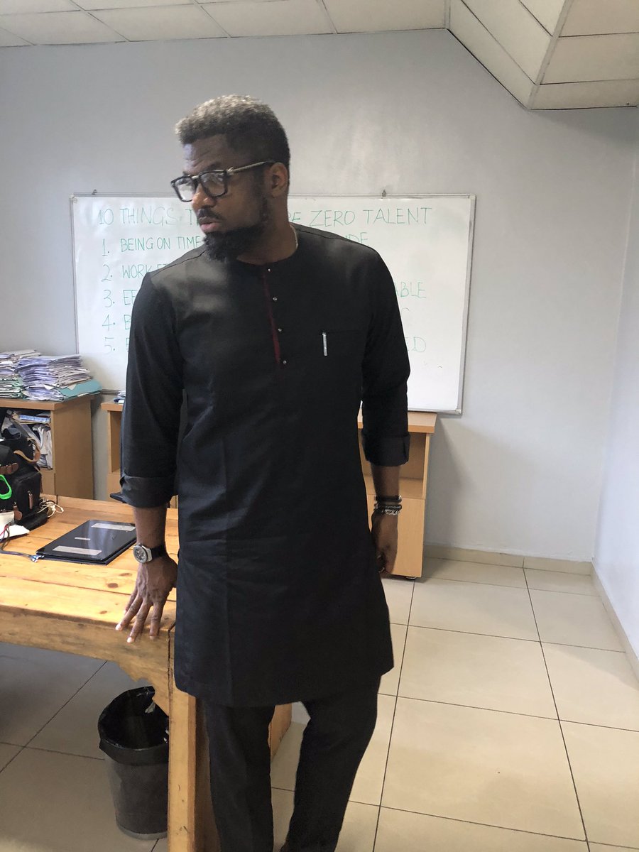 Mpraiz's tweet photo. Quick question plix: who is bankrolling you???
Kindly confirm... roger and out!!!
#BossDad
#PapiGrey
#GreyBoss
@Vans_Kere https://t.co/kI9MdYOb4x