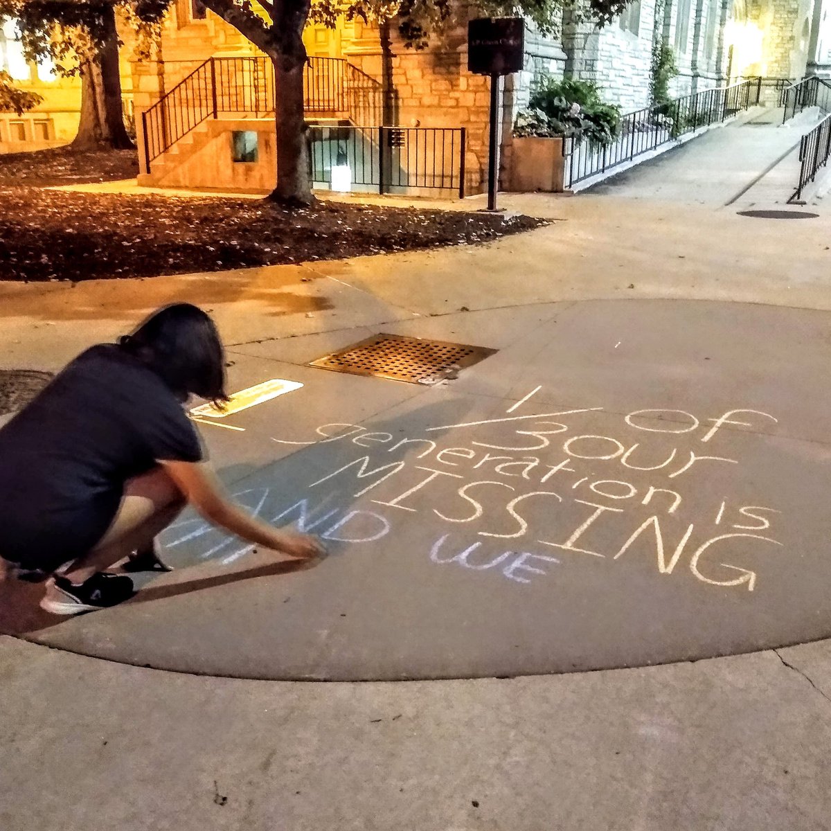 MizzouSFL's tweet photo. Hey students! We'll be chalking tonight on campus at 7:30 pm! Meet us at the fountain between the student center and Strickland. We'd love to have you there! ✌️

#welovebabies #lovethemboth #prowomen #mizzousfl #prolife #abortionbetrayswomen #studentorganization https://t.co/FSQF3gwOhg