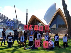 IFEX's tweet photo. 🇦🇺 Opera Australia has proposed to axe over 25% of its permanent workforce.

“What message are we sending our children and future generations when we decide to jettison these workers and let these companies die?" @withMEAA https://t.co/GuP28cViTj 

#nooperawithoutus https://t.co/C8blMk5FCl