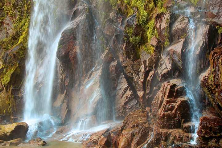 ठाडोखोला झरना || ThadoKhola Jharana || इन्द्रसरोवर गाउँपालिका-१, मार्खु
